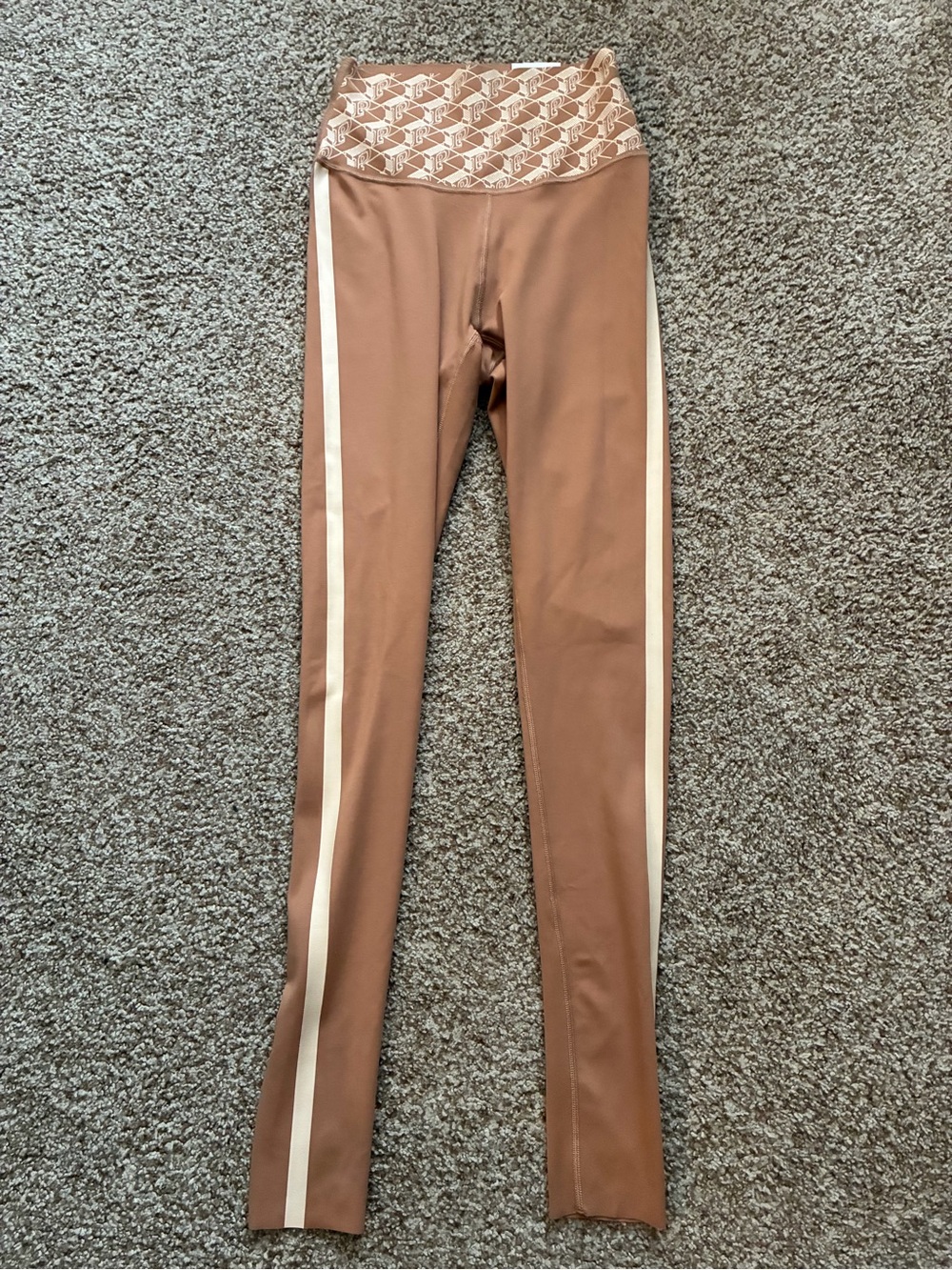 Victoria’s Secret PINK Relay Logo Leggings Crossover Geometric NWT Size Small